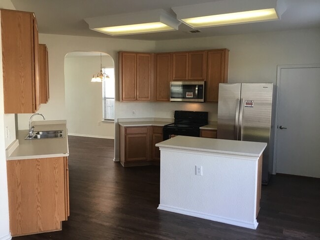 Photo - 6202 Roseborough Dr