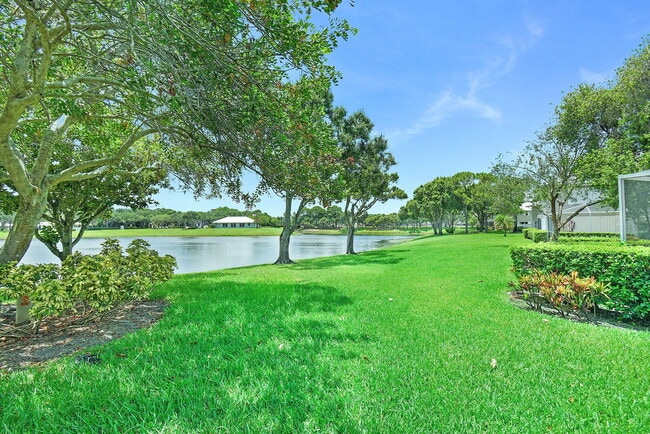Photo - 2442 SW Danbury Ln