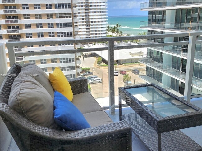 Building Photo - 2030 S Ocean Dr Unit 923