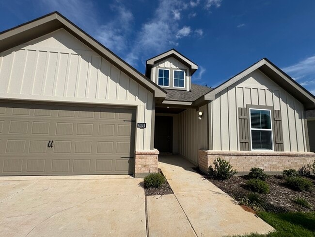Photo - BRAND NEW 4-Bedroom Home in Lindale!
