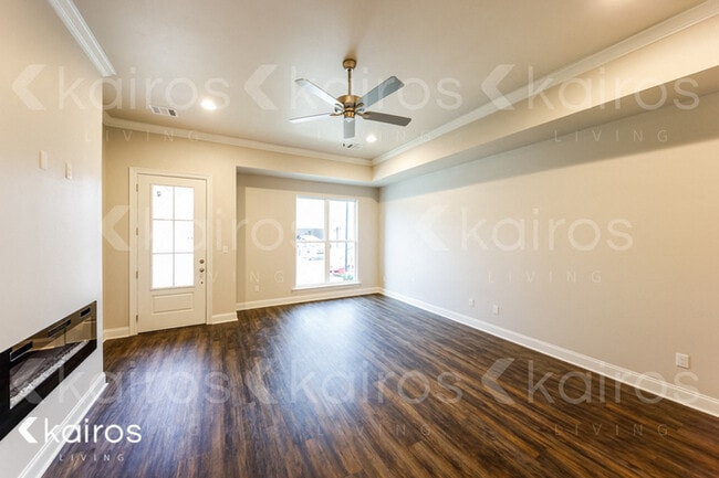 6614 Roux Dr