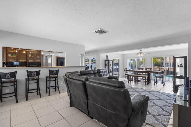 Photo - 2333 SE 11th St