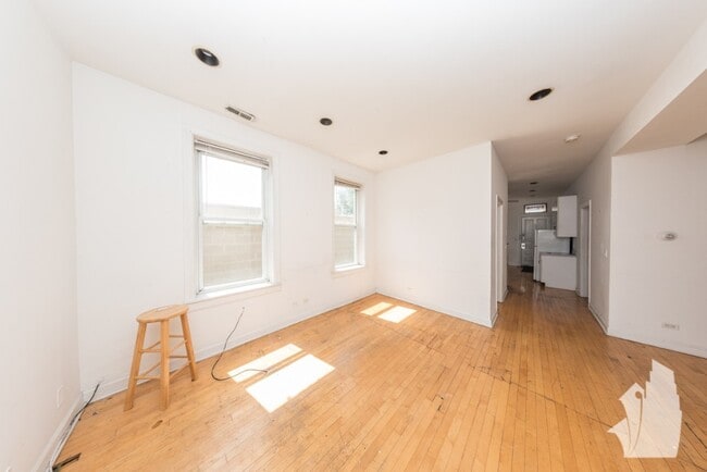 Photo - 2318 N Southport Ave Unidad 3R