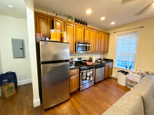 Photo - 178 Hillside St Unidad 1