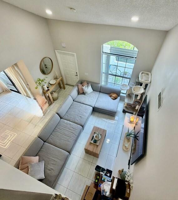 Photo - 21204 Harbor Way