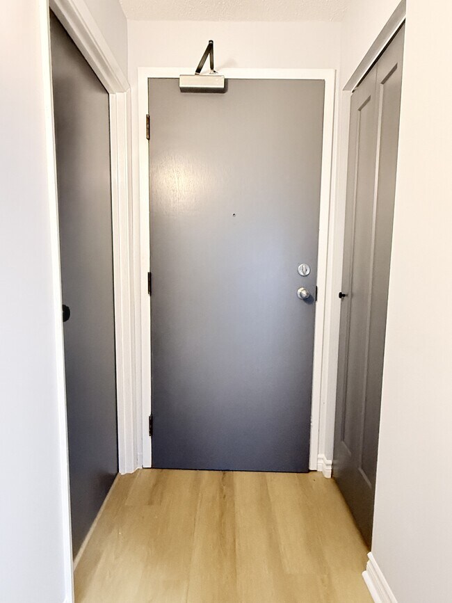 Photo - 2940 Elsmere Ave Unité 105