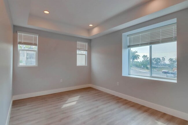 Building Photo - REZKO - E Street Unit 2796