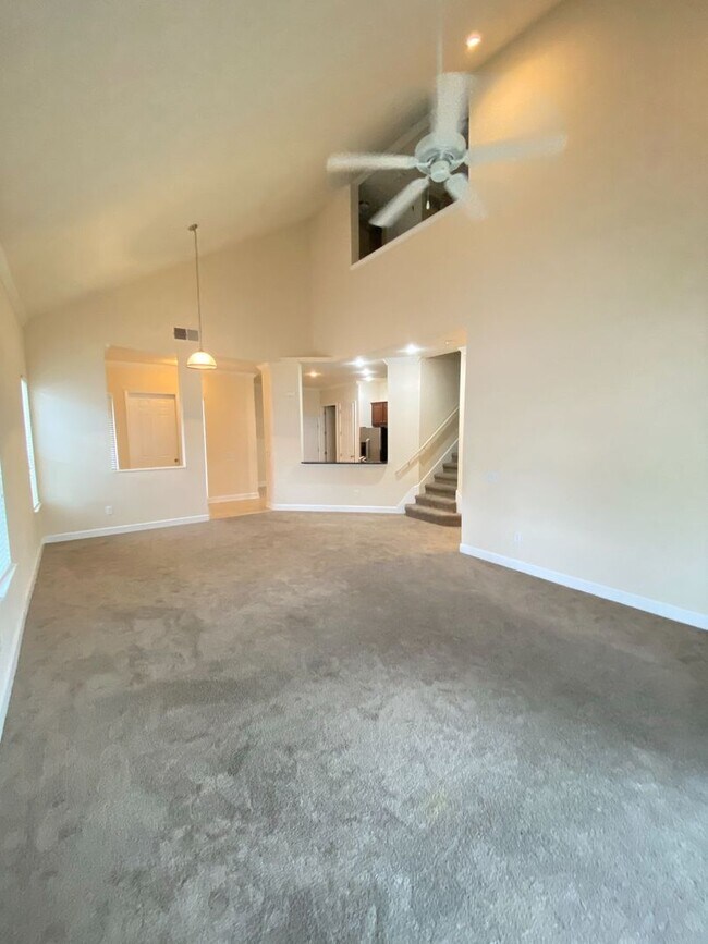 Photo - Spacious 3/3.5 Condo with Garage in Fleming Island