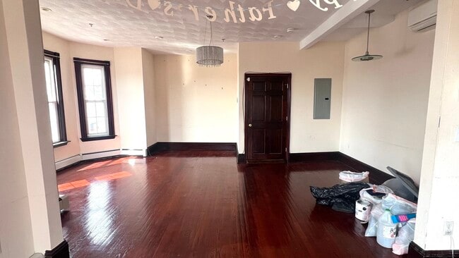 Photo - 15 Locust St Unidad #3