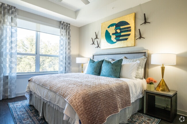 1HAB, 1BA - 749 ft² - The Marlowe