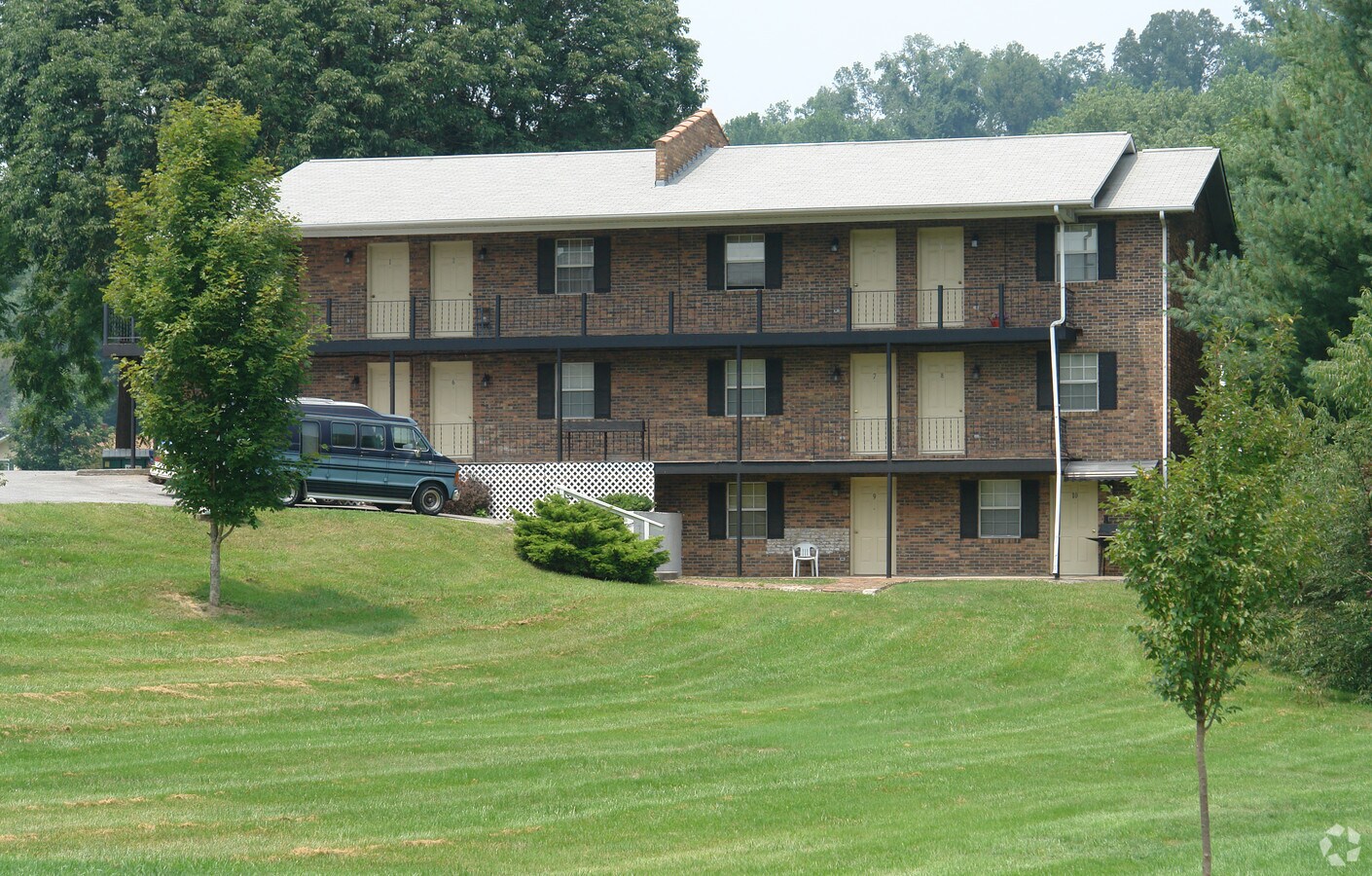 Photo - 220 Colonial Heights Rd Apartments