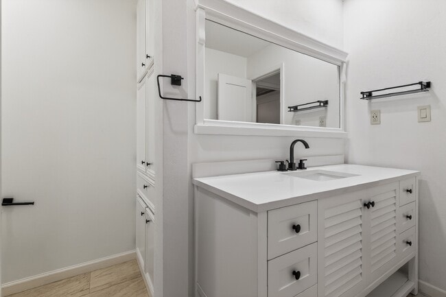 Photo - 127 Sagewood Dr