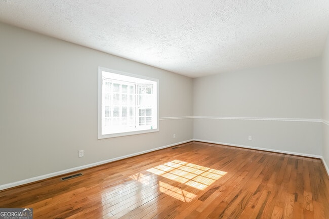 Photo - 4123 Hazel Nut Dr
