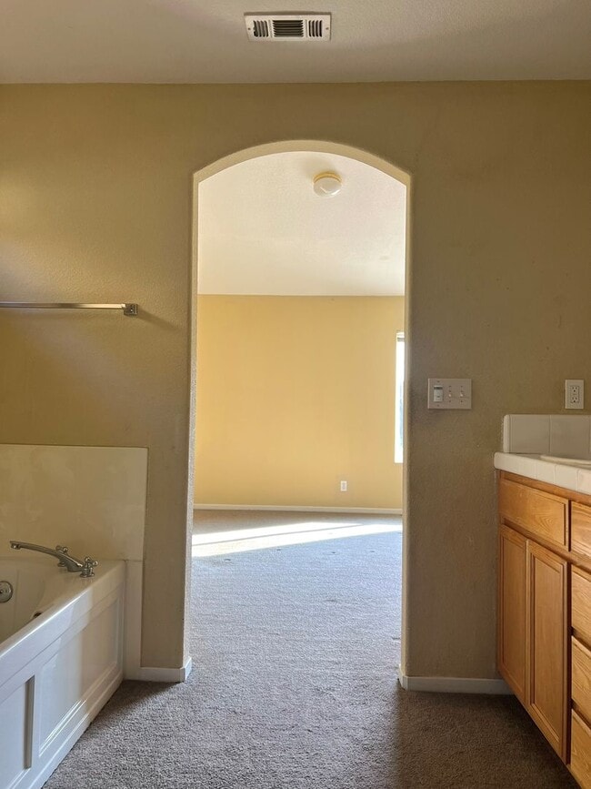 633 Langley Ct