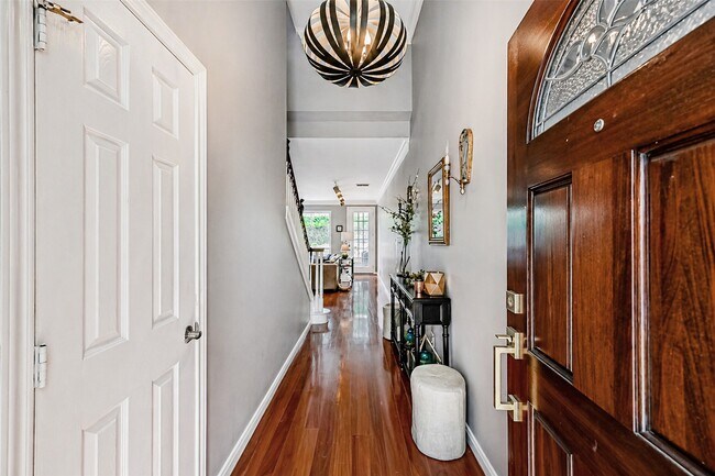 Photo - 4455 Castle Ct Pl