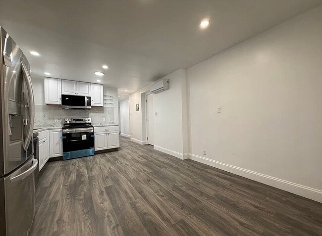 Photo - 31 Herkimer St Unit 1