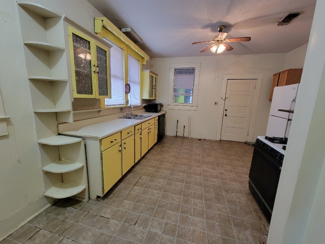 Photo - 2226 Pecan St