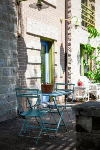 Building Photo - 5837 Velasco Ave Unit 102