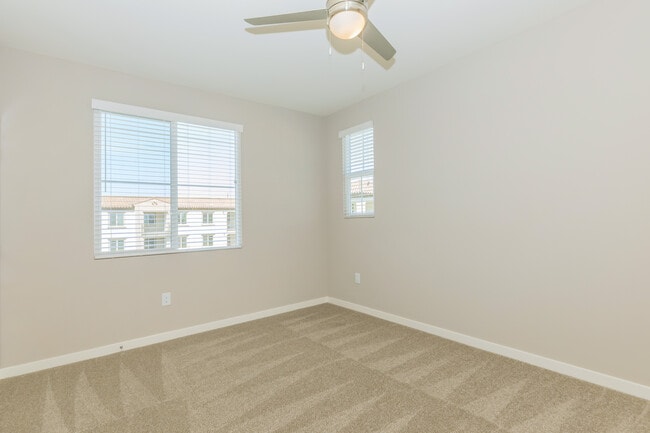 Los Alamitos Luxury Apartments