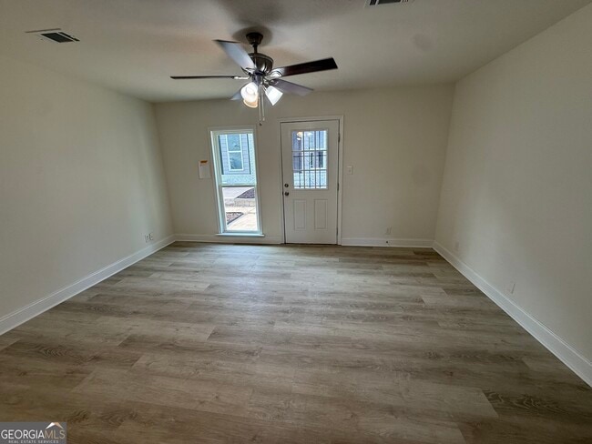 Photo - 1155 Boulevard