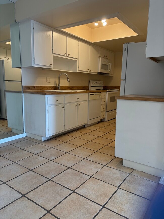 Photo - Tamrind Condominium Unit B208