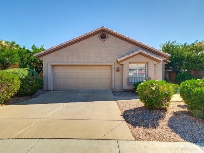 Building Photo - 3 bd 2 bth 2120 sq ft in stonehaven in sco...