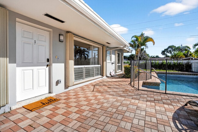 Photo - 1761 NE 55th St Unit 1