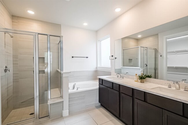 Building Photo - 340 Cavil Barrier Ln