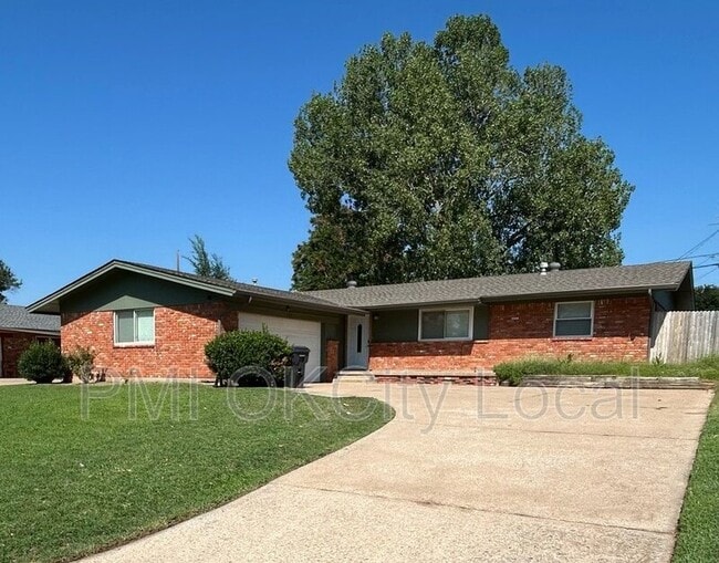 Building Photo - 3708 N Eagle Ln