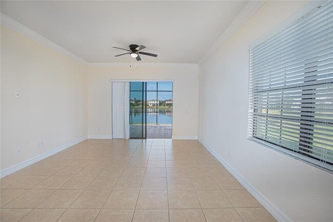 Photo - 13130 Woodford St