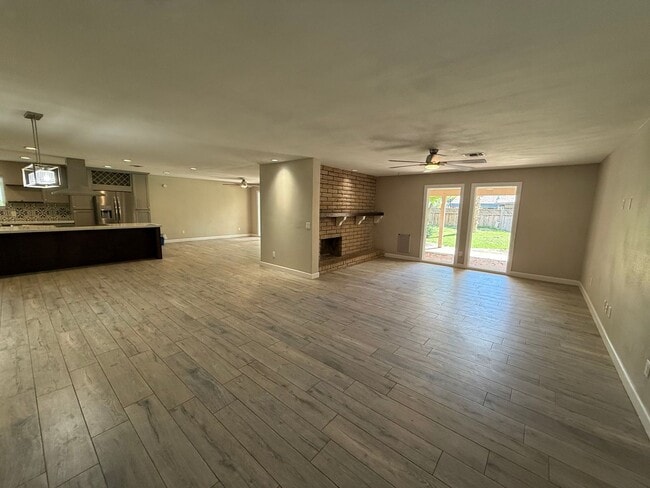 Photo - Luxury 4 Bedroom in Country Estates
