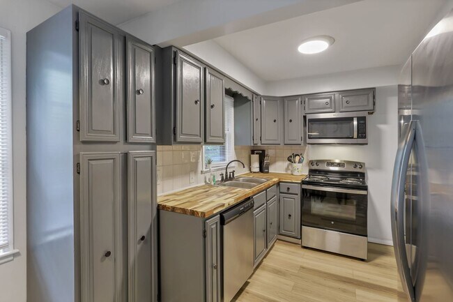 Photo - 1275 E Weber Rd