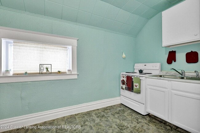 Building Photo - 1107 Hickory St Rental
