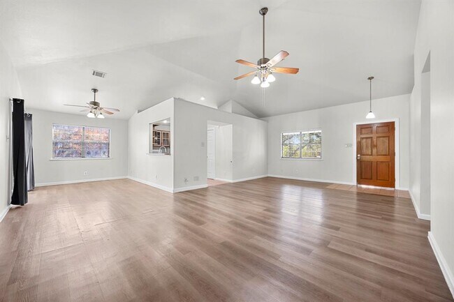 Photo - 208 S Cougar Ave