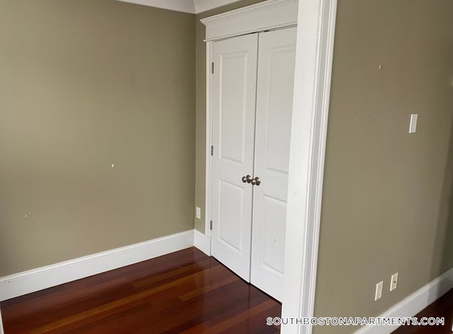 Photo - 632 E Broadway Unit 4