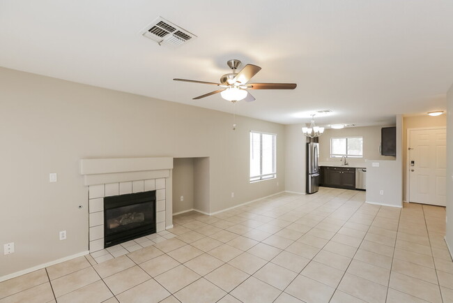 Photo - 16083 W Monroe St