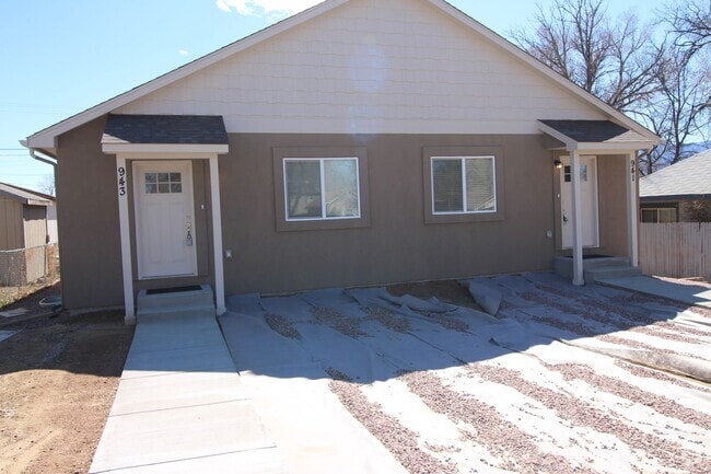 Building Photo - Brand new 3bdr 3bath duplex walking distan... Rental
