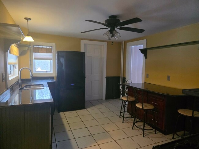 Photo - 175 Eagle St Unidad Lower