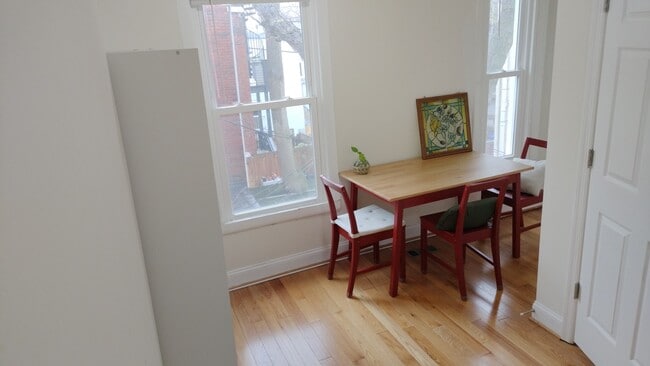 Photo - 1632 New Jersey Ave NW