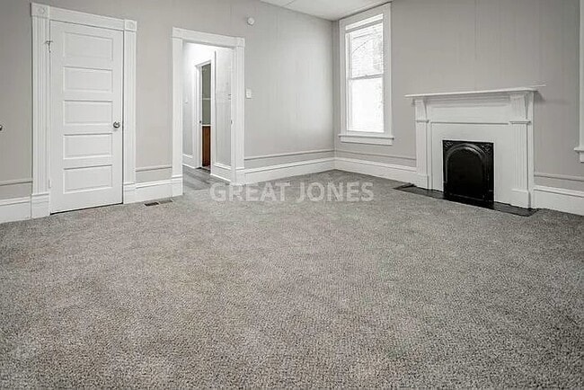 Photo - 2911 Beacon Ave