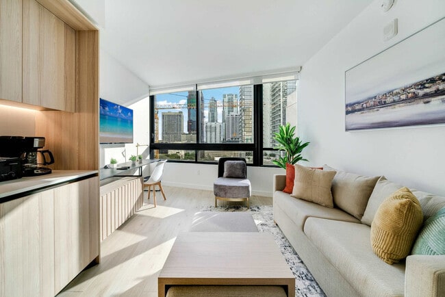 Photo - 225 N Miami Ave Unidad FL11-ID1391813P