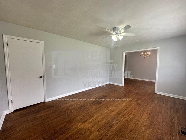 Photo - 3257 Ohara Dr S