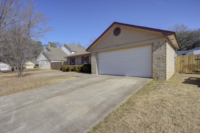 Photo - 118 Val Verde Trail