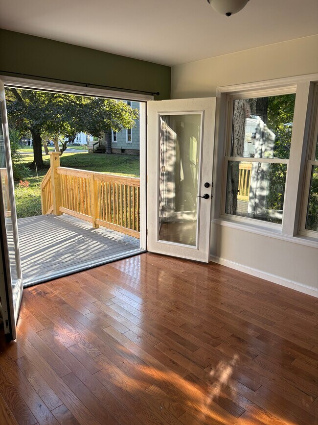 Photo - 8406 Leroy St