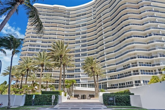 Building Photo - 9601 Collins Ave Unit 507