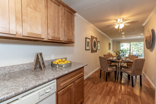 Photo - 1476 Creekside Dr Unidad C201