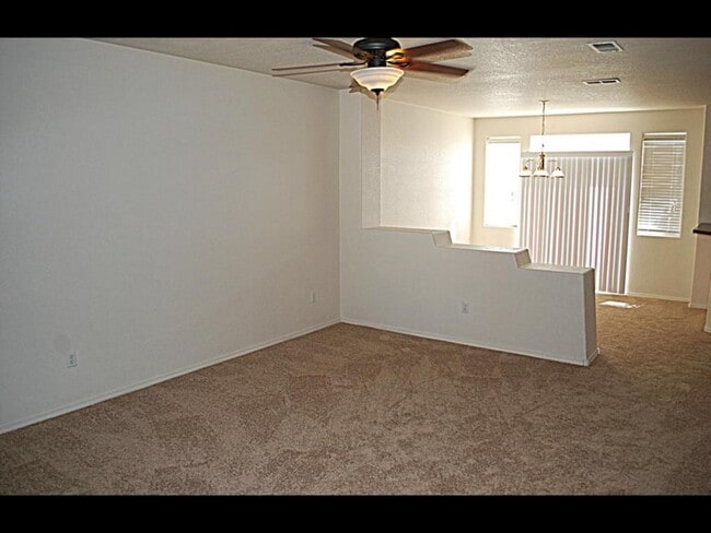 Photo - 6432 Los Pueblos Pl NW