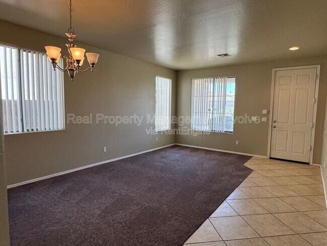 Photo - 15440 W Jefferson St