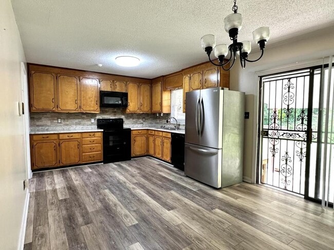 Photo - 246 Azalea Dr