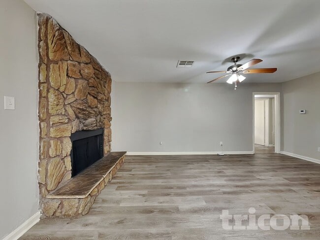 Photo - 1438 Peach Spring Dr